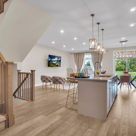 Luxury Niagara 3 Bdr Townhouse /Garage 아파트 외부 사진