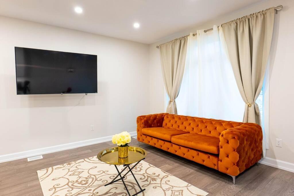 Luxury Niagara 3 Bdr Townhouse /Garage 아파트 외부 사진