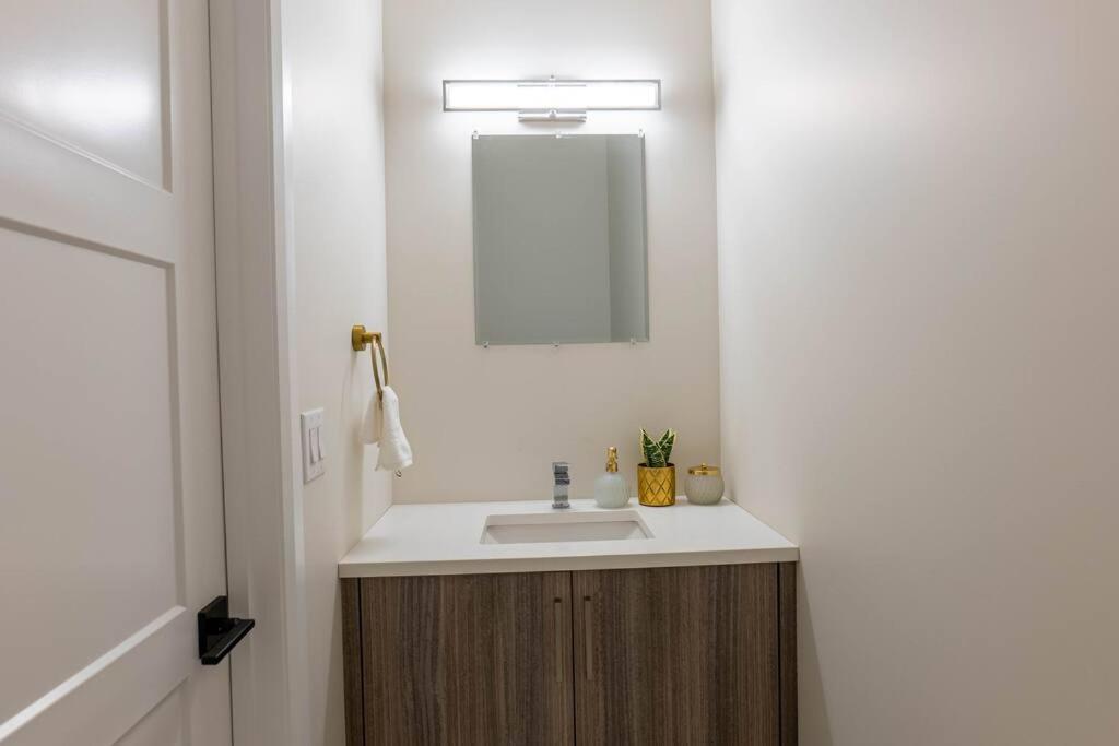 Luxury Niagara 3 Bdr Townhouse /Garage 아파트 외부 사진