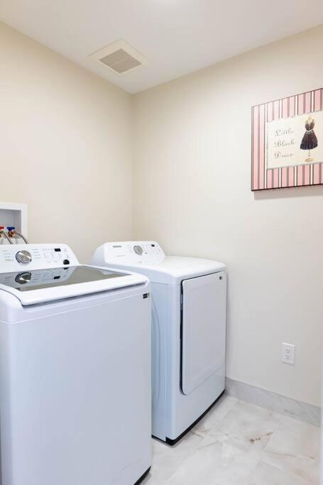 Luxury Niagara 3 Bdr Townhouse /Garage 아파트 외부 사진