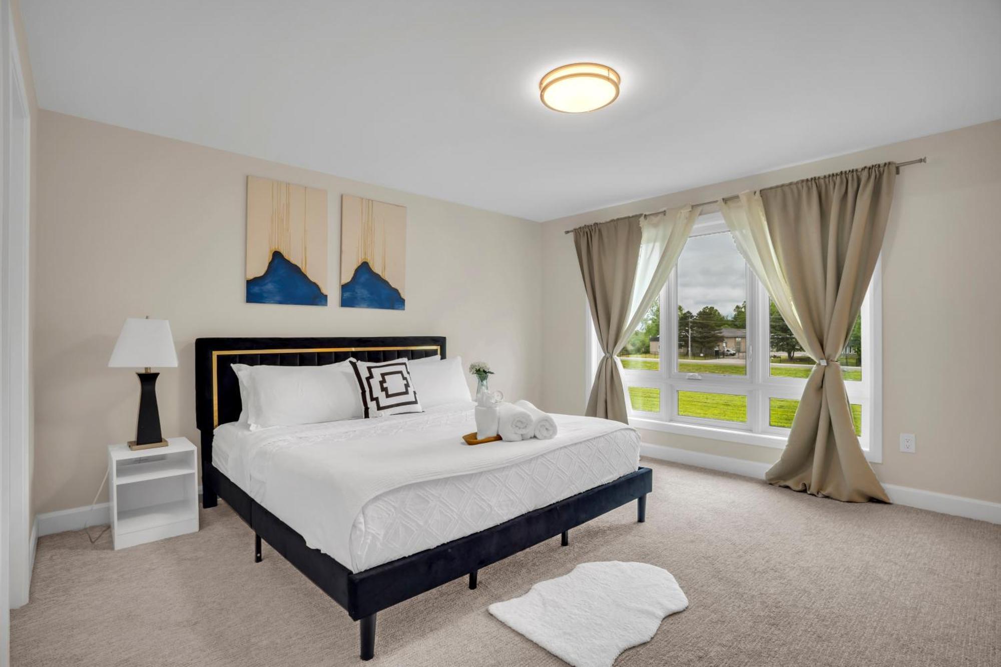 Luxury Niagara 3 Bdr Townhouse /Garage 아파트 외부 사진